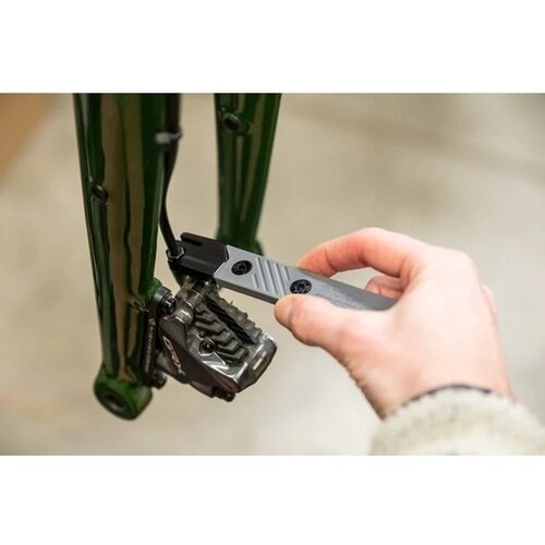 WOLFTOOTH ( EtgD[X ) gэH 8-BIT TIRE LEVER + DISC BRAKE MULTI-TOOL ( 8-BIT ^Co[ + fBXNu[L }`c[ )