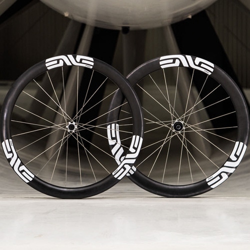 ENVE ( �G�����B ) ���[�h�o�C�N�p�z�C�[��(�f�B�X�N�u���[�L�p) SES 4.5 PRO �O��Z�b�g �z���C�g �V�}�mHG / 700C(622/����:23.5mm)[�^�C�����ڈ�:28mm]