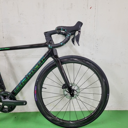BIANCHI ( �r�A���L ) ���[�h�o�C�N SPECIALISSIMA DISC ULTEGRA DI2 ( �X�y�V�����b�V�} �f�B�X�N �A���e�O�� Di2 ) �I���W�i�������� �u���b�N �J�[�{�� UD / �}�[���C�h�X�P�[�� 53 (�g���ڈ�170cm�O��)