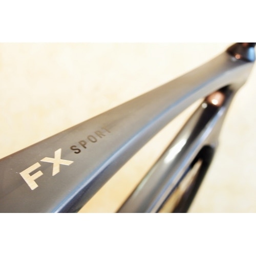 TREK ( トレック ) クロスバイク FX SPORT 4 CARBON アウトレット品 ( FX スポーツ 4 カーボン ) リチウムグレー M ( 適正身長170cm前後 )