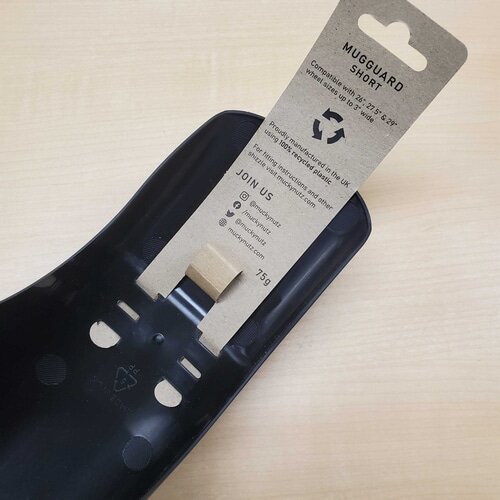 【訳アリ品】 MUCKY NUTZ ( マッキーナッツ ) 泥除け・フェンダー MUGGUARD SHORT ( マグガード ショート ) ブラック