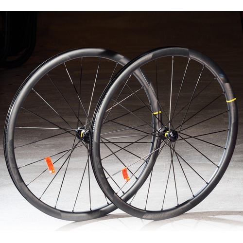 MAVIC ( }BbN ) [hoCNpzC[(fBXNu[Lp) COSMIC SLR 32 DISC 21MM ( RX~bN SLR 32 fBXN )+ YKSION PRO UST II 25C OZbg/V}mHG/700C (622x21TC) [^C:25-32mm]