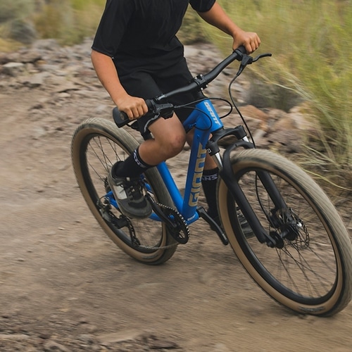 GIANT ( WCAg ) LbYoCN STP 24 ( GXeBs[ 24 ) }bgAW[u[ 300 iKg130-145cmj