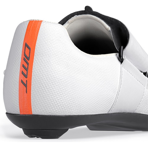 DMT ( �f�B�[�G���e�B�[ ) �r���f�B���O�V���[�Y OXY ( �I�L�V ) �z���C�g/�`���[�N 42 ( 26.6cm )