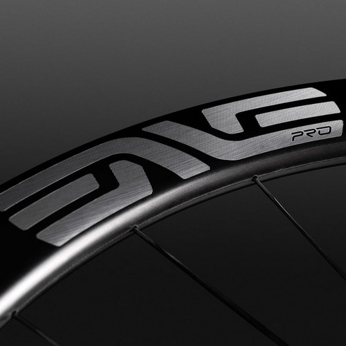 ENVE ( �G�����B ) ���[�h�o�C�N�p�z�C�[��(�f�B�X�N�u���[�L�p) SES 4.5 PRO �O��Z�b�g �z���C�g �V�}�mHG / 700C(622/����:23.5mm)[�^�C�����ڈ�:28mm]