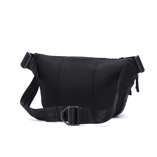 CHROME ( クローム ) ショルダーバッグ他(ダッフル、ブリーフケース、ワンハンドル、キャリーバッグ) BOT FLAP SLING 8L ( ボット フリップ スリング 8L ) ブラッククリンクル 8L
