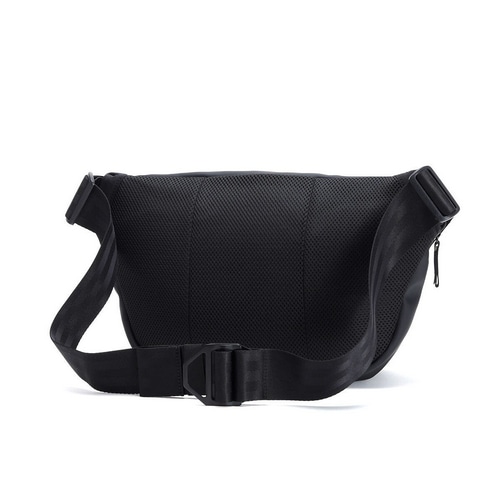 CHROME ( クローム ) ショルダーバッグ他(ダッフル、ブリーフケース、ワンハンドル、キャリーバッグ) BOT FLAP SLING 8L ( ボット フリップ スリング 8L ) マットブラック 8L