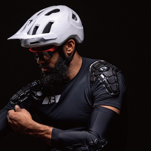 G-FORM ( �W�[�t�H�[�� ) �v���e�N�^�[ PRO-X3 ELBOW GUARD ( �v�� X3 �G���{�[�K�[�h ) �g���v���}�b�g�u���b�N S