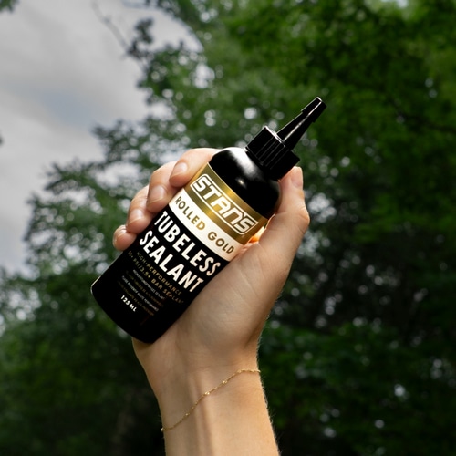 STANS ( �X�^���Y ) �p���N�C���L�b�g ROLLED GOLD TUBELESS SEALANT ( ���[���h �S�[���h �`���[�u���X �V�[�����g ) 125ml