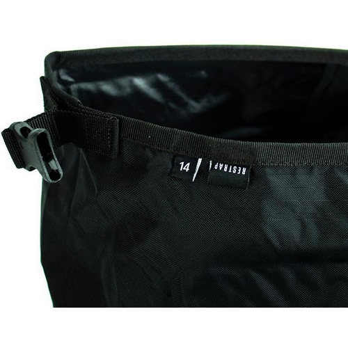 RESTRAP ( ���X�g���b�v ) �p�j�A�E�T�C�h�o�b�O DRY BAG TAPERED ( �h���C�o�b�O �e�[�p�[�h ) �u���b�N 14L