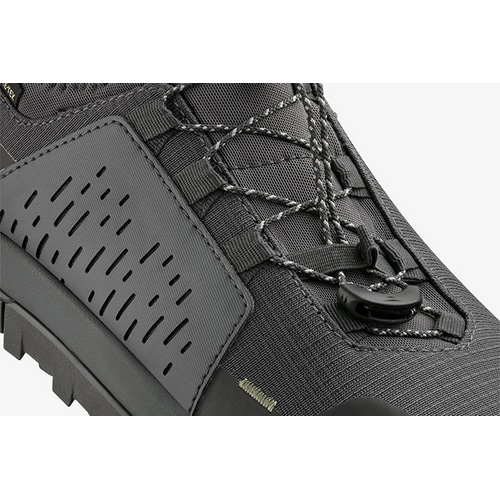 fi'zi:k ( フィジーク ) シューズ ERGOLACE 2 GTX FLAT ( エルゴレース 2 GTX フラット ) ブラック/ブラック 42.0 ( 27.0cm )