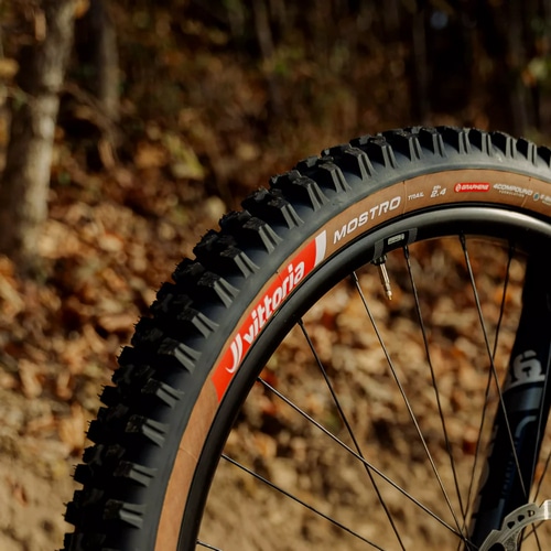 VITTORIA ( ビットリア ) チューブレスタイヤ MOSTRO TRAIL G2.0 TLR ( モストロ トレイル G2.0 チューブレスレディ ) オールブラック 29X2.4 ( 622 )