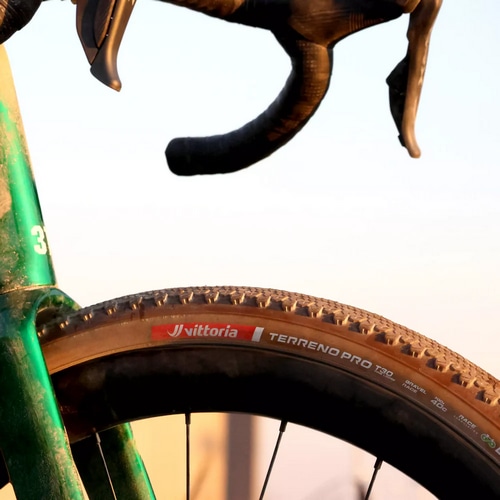 VITTORIA ( �r�b�g���A ) �`���[�u���X�^�C�� TERRENO PRO GRAVEL RACE T30 G2.0 TLR ( �e���[�m �v�� �O���x�� ���[�X T30 G2.0 �`���[�u���X���f�B ) �i�`�������u���E�� 700X35C ( 622 )