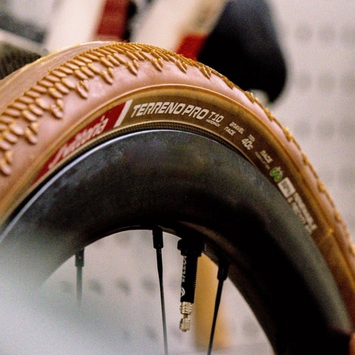 VITTORIA ( ビットリア ) チューブレスタイヤ TERRENO PRO GRAVEL RACE T10 G2.0 TLR ( テレーノ プロ グラベル レース T10 G2.0 チューブレスレディ ) ナチュラルブラウン 700X35C ( 622 )