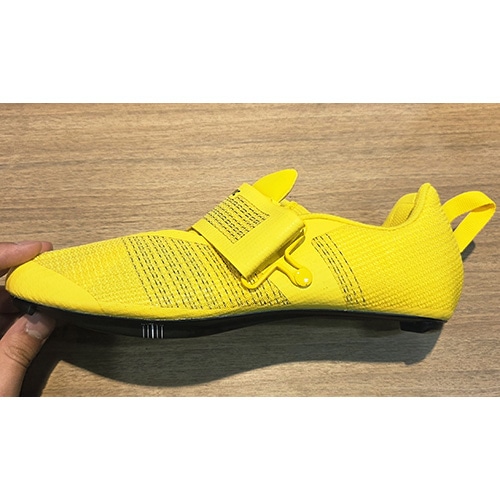 MAVIC ( �}���B�b�N ) �r���f�B���O�V���[�Y ULTIMATE TRI ( �A���`���C�g �g���C�A�X���� ) �C�G���[/�u���b�N 26.5cm