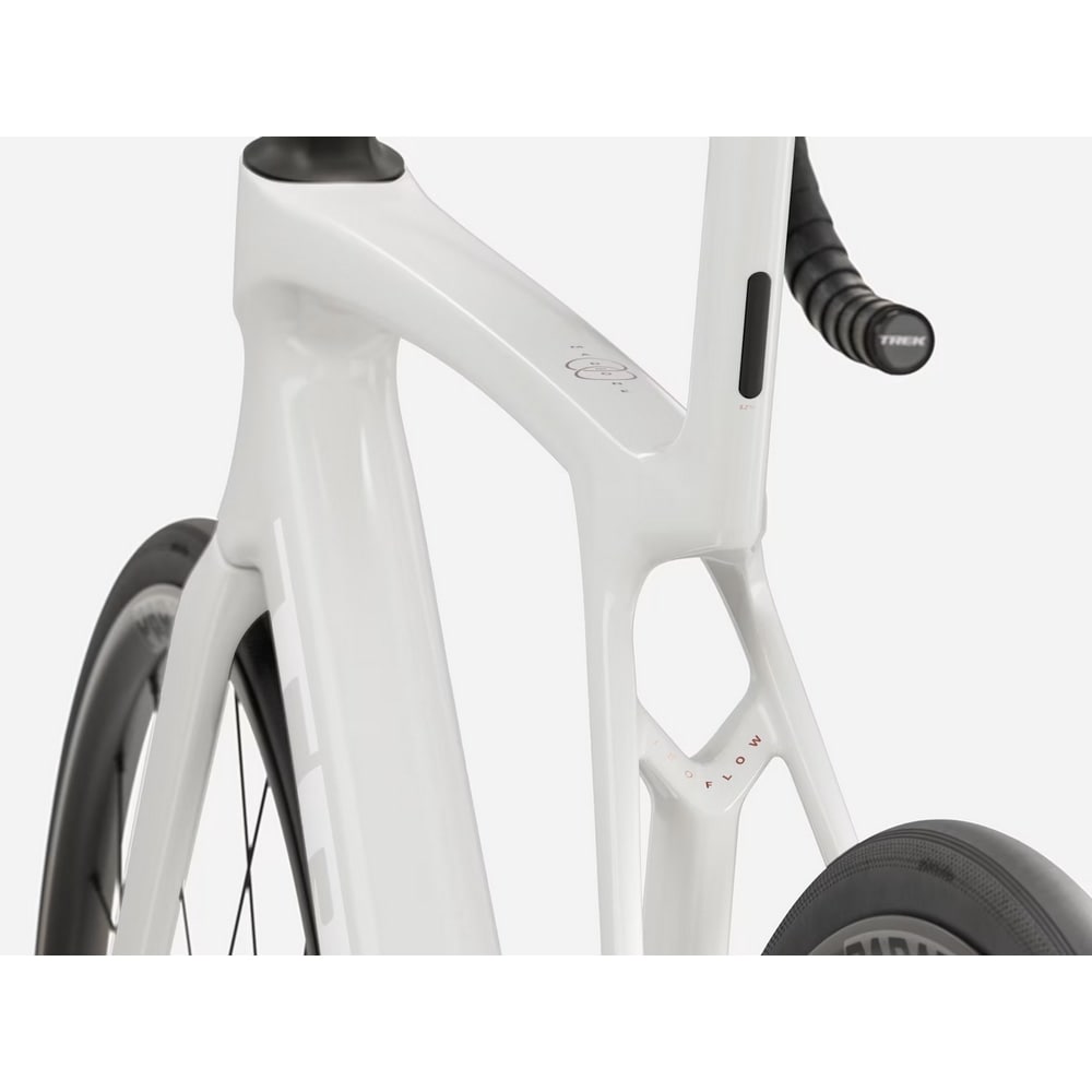 TREK ( トレック ) ロードバイク MADONE SL 5 GEN 8 ( マドン SL 5 ジェネレーション 8 ) エラホワイト XS ( 身長目安155cm前後 )