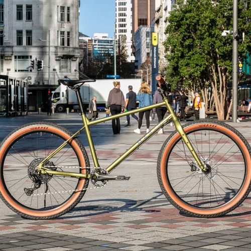 MARIN ( マリン ) クロスバイク MUIRWOODS 27.5 ( ミヤウッズ 27.5 ) ゴールド S/15 (身長目安165cm前後)