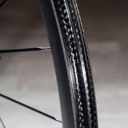 MAVIC ( }BbN ) [hoCNpzC[(fBXNu[Lp) COSMIC SLR 32 DISC 21MM ( RX~bN SLR 32 fBXN )+ YKSION PRO UST II 25C OZbg/V}mHG/700C (622x21TC) [^C:25-32mm]