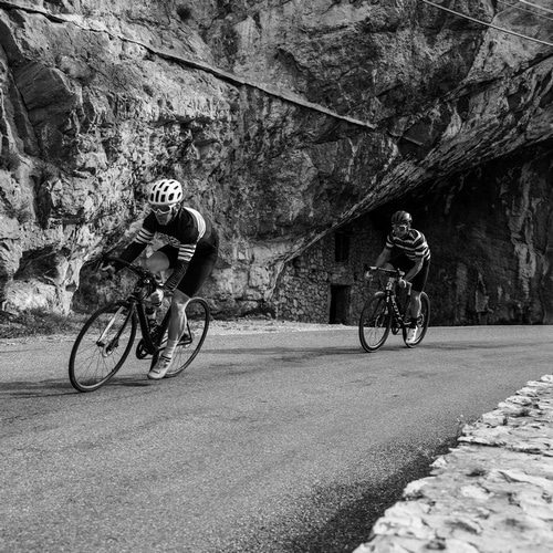 SCHWALBE ( Vx ) `[uX^C yICꔄzONE TUBELESS EASY (  `[uXC[W[ ) ubN 700X25C ( 622 )