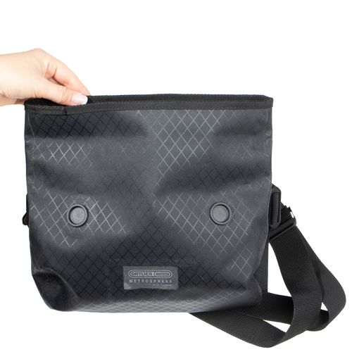 ORTLIEB ( �I���g���[�u ) �V�����_�[�o�b�O���i�_�b�t���A�u���[�t�P�[�X�A�����n���h���A�L�����[�o�b�O�j �X�����O�o�b�O ���g���X�t�B�A �u���b�N�G���{�X