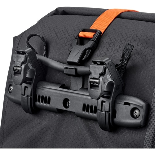 ORTLIEB ( �I���g���[�u ) �p�j�A�E�T�C�h�o�b�O �O���x���p�b�N QL2.2(�y�A) �u���b�N�}�b�g 29L(�y�A)