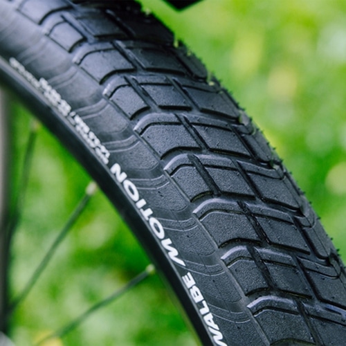 SCHWALBE ( �V�������x ) �N�����`���[�^�C�� MOTION BIG APPLE ( ���[�V�����r�b�O�A�b�v�� ) �u���b�N���t���b�N�X 20X2.00 ( 406 )