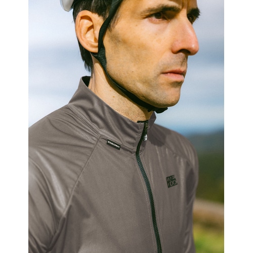 ETXE-ONDO ( エチェオンド ) ウィンドブレーカー EON JACKET ( エオン ジャケット ) アンスラサイト S