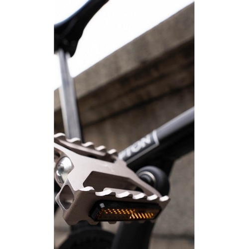 BROMPTON ( �u�����v�g�� ) �t���b�g�y�_�� SUPERLIGHT QUICK RELEASE PEDAL ( �X�[�p�[���C�g �N�C�b�N �����[�X �y�_�� ) �V���o�[