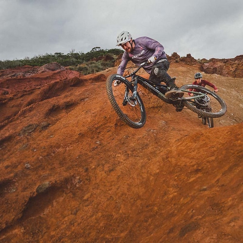 GOODYEAR ( �O�b�h�C���[ ) �`���[�u���X�^�C�� ESCAPE MAX TRAIL LITE GRIP3 TLR ( �G�X�P�[�v �}�b�N�X �g���C�� ���C�g �O���b�v3 �`���[�u���X���f�B ) �u���b�N 29X2.4 ( 622 )