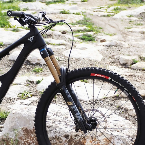 VITTORIA ( �r�b�g���A ) �`���[�u���X�^�C�� MOSTRO ENDURO RACE ( ���X�g�� �G���f���[�� ���[�X ) �I�[���u���b�N 29X2.6 ( 622 )