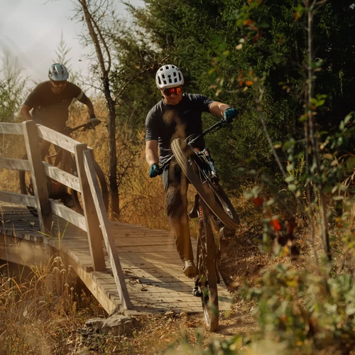 VITTORIA ( ビットリア ) チューブレスタイヤ MOSTRO TRAIL G2.0 TLR ( モストロ トレイル G2.0 チューブレスレディ ) オールブラック 29X2.4 ( 622 )