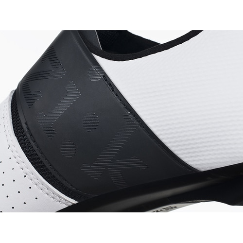 フィジーク ベント インフィニート カーボン2 ホワイト/ブラック シューズ fizik フィジーク VENTO INFINITO CARBON 2 WIDE ベント イン