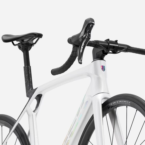 TREK ( トレック ) ロードバイク MADONE SL 5 ( マドン SL5 ) グロスクリスタルホワイト / マットディープスモーク M (身長目安175cm前後)