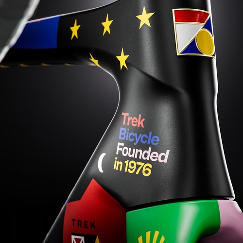 TREK ( �g���b�N ) ���[�h�o�C�N Madone SLR 9 AXS Gen 8 ( �}�h�� SLR 9 �A�N�Z�X ��8���� ) The First 50 ICON XS (�g���ڈ�160cm�O��)