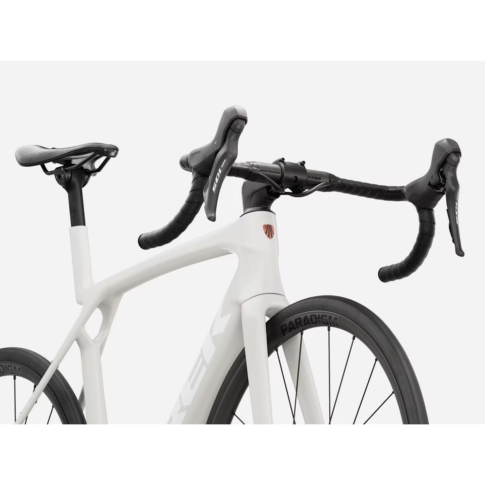 TREK ( トレック ) ロードバイク MADONE SL 5 GEN 8 ( マドン SL 5 ジェネレーション 8 ) エラホワイト XS ( 身長目安155cm前後 )