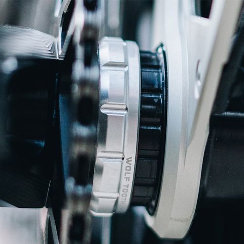 WOLFTOOTH ( ウルフトゥース ) BB(ボトムブラケット) BSA BOTTOM BRACKET ウルトラバイオレットパープル 24mm for Shimano