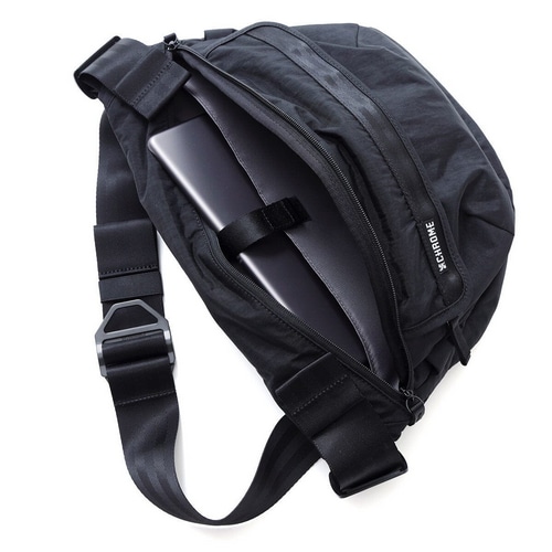CHROME ( クローム ) ショルダーバッグ他(ダッフル、ブリーフケース、ワンハンドル、キャリーバッグ) BOT FLAP SLING 8L ( ボット フリップ スリング 8L ) ブラッククリンクル 8L