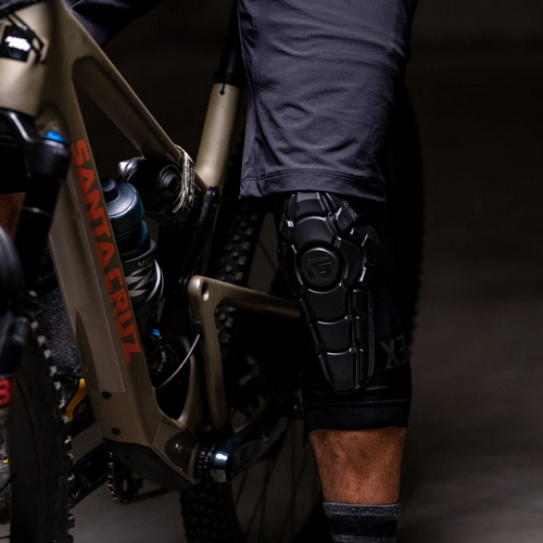 G-FORM ( �W�[�t�H�[�� ) �v���e�N�^�[ PRO-X3 KNEE GUARD ( �v�� X3 �j�[�K�[�h ) �g���v���}�b�g�u���b�N XL