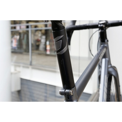 JAMIS ( �W�F�C�~�X ) �O���x�����[�h RENEGADE S2 ( ���l�Q�C�h S2 ) �y������ԁz �_�[�N�A�b�V�� 48 ( �K���g���ڈ�160cm )