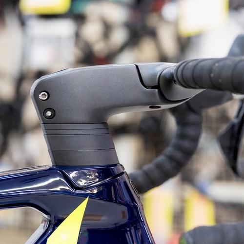 TREK ( gbN ) [hoCN MADONE SLR P1 Gen6 ( }h SLR vWFNg U ) Ultegra R8020 2x11s IWi u[/CG[ 50 (gڈ165cmO)