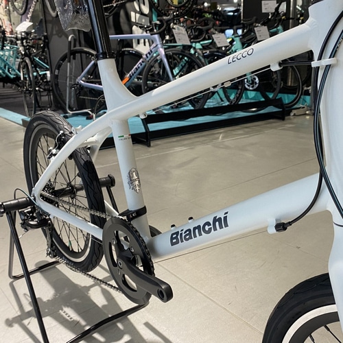 BIANCHI ( ビアンキ ) ミニベロ（小径車） LECCO ( レッコ ) アイスグレーマット/グラファイト  43(身長目安160-175cm前後) オンライン専売 数量限定特価 | 自転車・パーツ・ウェア通販 | ワイズロードオンライン