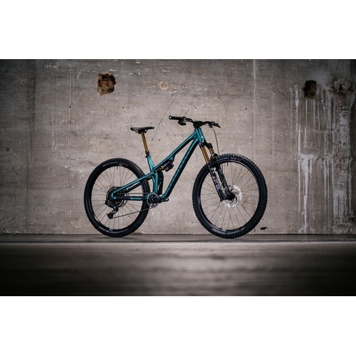 COMMENCAL ( �R�����T�� ) �}�E���e���o�C�N T.E.M.P.O. ESSENTIAL ( �e���| �G�b�Z���V���� ) ���^���b�N�O���[�� M (�g���ڈ�168-180cm�O��)