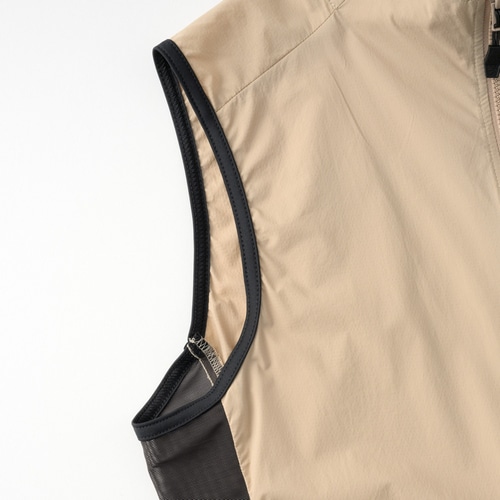 KAPELMUUR ( カペルミュール ) ベスト・ジレ ストレッチウインドベスト リップストップ バックポケット付き ベージュ S