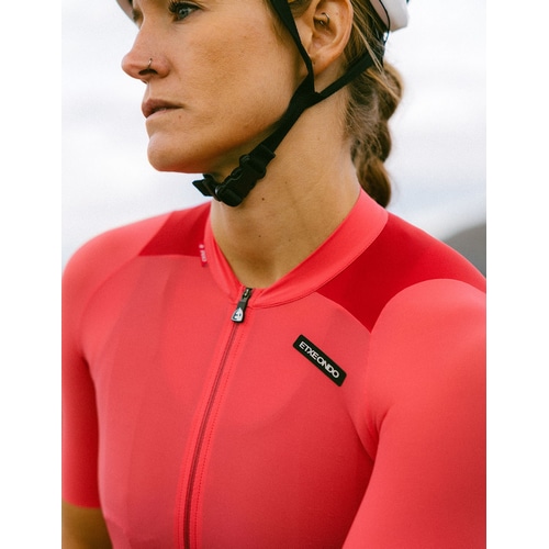 ETXE-ONDO ( エチェオンド ) 半袖ジャージ ALDA 110 COLOR EDITION W JERSEY ( アルダ 110 カラーエディション ウィメンズ ジャージ ) コーラル/レッド XS レディース