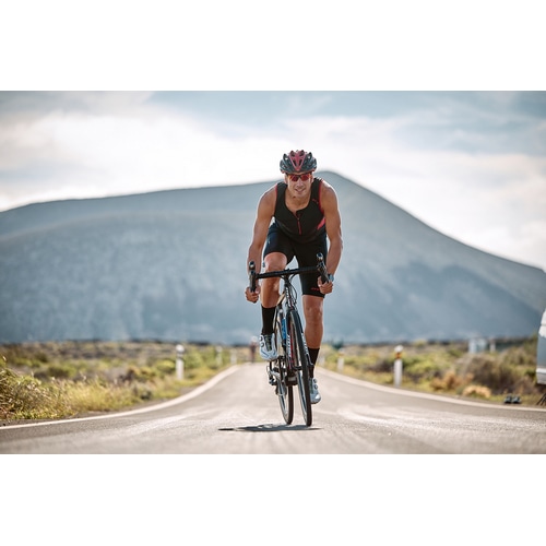 ZONE3 ( ゾーンスリー ) トライアスロンウェア MEN’S ACTIVATE TRI SHORTS ( メンズ アクティベート トライショーツ ) ブラック/レッド S