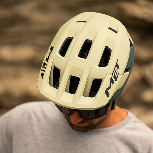 MET ( メット ) スポーツヘルメット TERRAE MIPS ( テラエ ミップス ) ピスタチオグリーン/マット M ( 56-58cm )