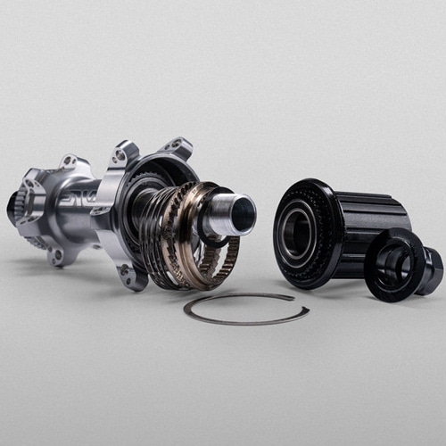 ENVE ( �G�����B ) ���[�h�o�C�N�p�z�C�[��(�f�B�X�N�u���[�L�p) SES 4.5 PRO �O��Z�b�g �z���C�g �V�}�mHG / 700C(622/����:23.5mm)[�^�C�����ڈ�:28mm]