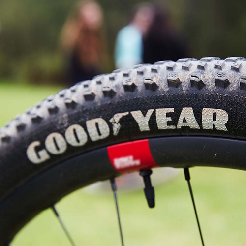 GOODYEAR ( ObhC[ ) `[uX Peak Ultimate Tubeless Complete MOUNTAIN ( s[N AeBCg `[uXRv[g }Ee ) ubN 27.5x2.25 (57-584)