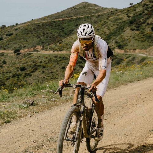 GOODYEAR ( ObhC[ ) `[uX^C CONNECTOR INTER ( RlN^[ C^[ ) ubN 700X40C ( 622 )