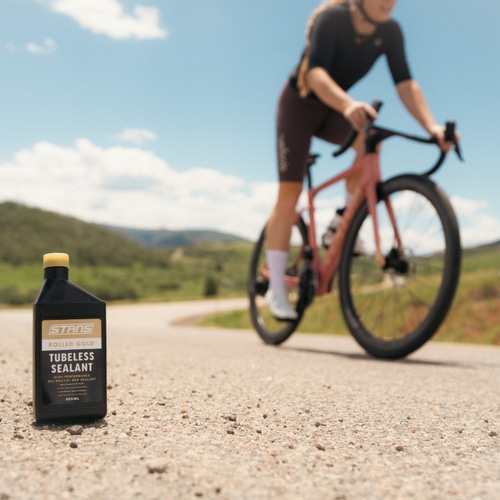 STANS ( �X�^���Y ) �p���N�C���L�b�g ROLLED GOLD TUBELESS SEALANT ( ���[���h �S�[���h �`���[�u���X �V�[�����g ) 500ml